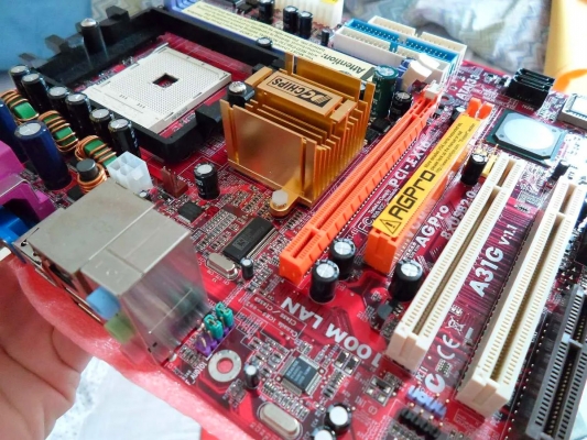 PCChips A31G S.754
